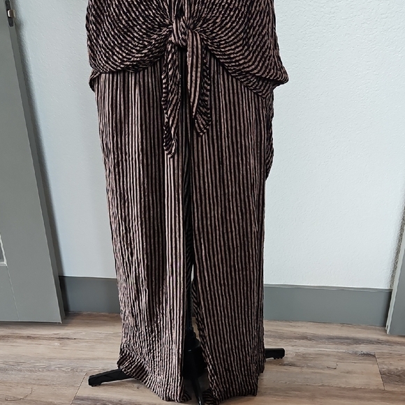 Jane and Delancey Brown & Black Vertical-Stripe Wide-Leg Set - Picture 3 of 11
